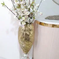 گل های داخل گلدان