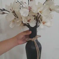 گل مصنوعی با گلدان