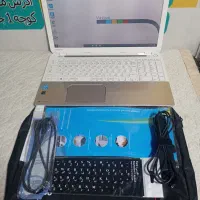 لپ تاپ درحد اکبند و خیلی تمیز با لوازم هاش