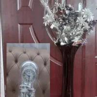 گل وگلدان  بلند و ساعت رومیزی  نو