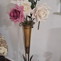 پایه گل فلزی