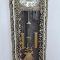 ساعت برنزی ایستاده بزرگ