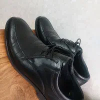 کفش چرم طبیعی برند ۴۲ درحد نو