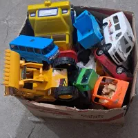 اسباب بازی یک کارتون یک جا  ماشین کامیون و۰۰