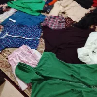 مقداری لباس در حد نوع قابل استفاده فروشی|لباس|لردگان, |دیوار