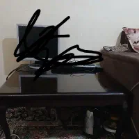 میز جلو مبل تمیز بدون هیچ ایراد