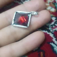 پلاک گردنی یاغوت کهنه قاب عیاربالا 925