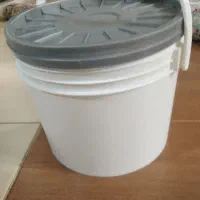 سطل پلاستیک|ظروف نگهدارنده، پلاستیکی، یک‌بارمصرف|قم, باجک دو|دیوار