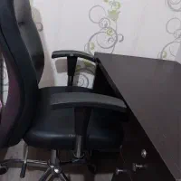 میز وصندلی چرخ دار اداری