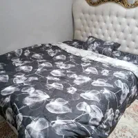 تخت دو نفره کاملا سالم با تشک طبی