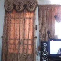 مبل پردهها و جفت لوستر ساعت میز تلوزیون و باندها|مبلمان خانگی و میز عسلی|تربتحیدریه, آغوی|دیوار