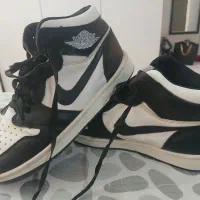 کتونی|کیف، کفش، کمربند|پیشوا, |دیوار