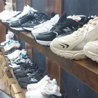 فروش ویژه کتونی به مناسبت روزمادر