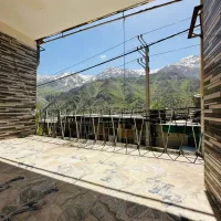اجاره شبانه واحد سه خوابه در خیابان اصلی