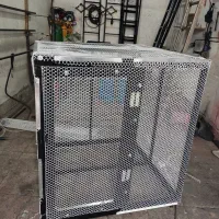 قفسه انواع کبوترات یا سگ و گربه بسیار تمیز و مرتب