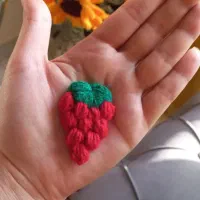 ۶۰۰ الی ۷۰۰ عدد توت فرنگی بافتنی آماده تحویل