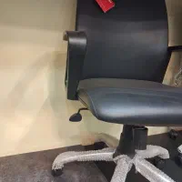 صندلی گردان اداری نیلپر