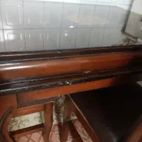 میز ناهارخوری چهارنفره