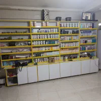 دکور طبقه پیشخوان مغازه