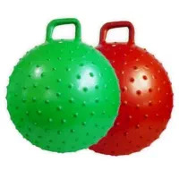 سه چرخه کودک و توپ ورزشی