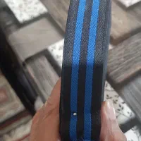 فروش. نواری سه خط