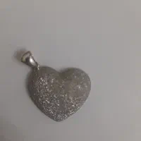 طلا۷گرم ۷۷۰سوت فروش هرگرم ۱۵۰ تومان بالای تابلو