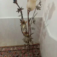 آباژور ایستاده