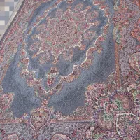 یک عدد رو فرشی ۶ متری زرک دار جنس‌ خوب