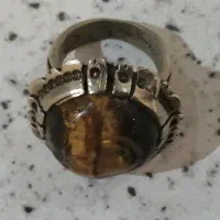 فروش انگشتر با محتویاتش شا . موکل