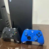 xbox series xدرحدآکبند همراه با دسته اضافی و شارژر