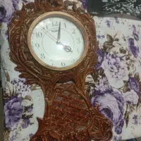 ساعت و دیس شیشه ای