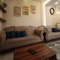 مبل کویین 8نفره درحدنو بایک عدد میز