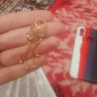 یه قاب ا ده یه گوشواره  رنگ ثابت