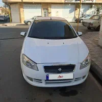 رانا مدل91دست پایین رنگ باسیستم خوب|خودرو سواری و وانت|قم, دروازه چوبی|دیوار