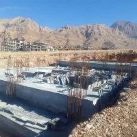 نیازمند نیروی ارماتوربند و قالب بند