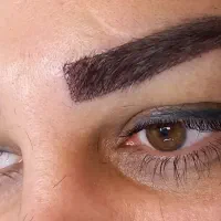 آموزش تکنسین کاشت مو و ابرو