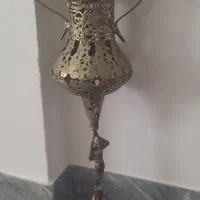 یک عدد گلدان برنز قدیمی بزرگ  یک جفت چراغ برنز