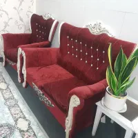 یک دست مبلمان ۷نفره رنگ قرمز