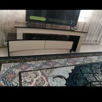 میز الی ای دی  (ام دی اف) کاملا سالم