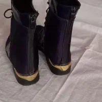 چکمه نیم بوت  سورمه ای وکفش کتونی خارجی ورنی|کیف، کفش، کمربند|اصفهان, خانه اصفهان|دیوار