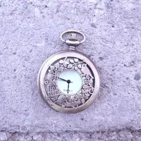 ساعت جیبی سالم تمیز