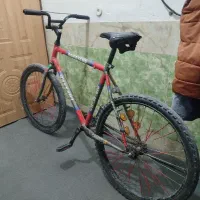 دوچرخه|دوچرخه، اسکیت، اسکوتر|خاش, |دیوار