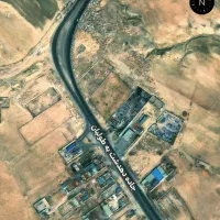 زمین سر جاده اصلی