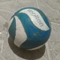 توپ والیبال