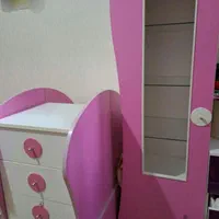 در حد نو تخت وکمد|تخت و صندلی بچه|شیراز, گلدشت معالی‌آباد|دیوار