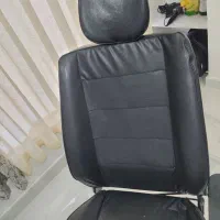 صندلی اصلاح یا میکاپ|آرایشگاه و سالن‌های زیبایی|چالوس, |دیوار