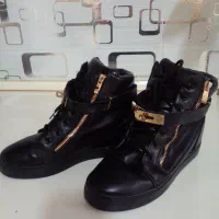 کفش نیم بوت