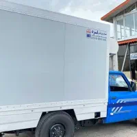 راننده با ماشین یخچال دار