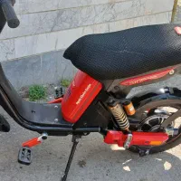 یک دستگاه موتور شارژی