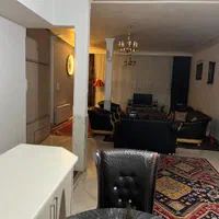 الهیه مشاور شیک و تمیز مطمئن